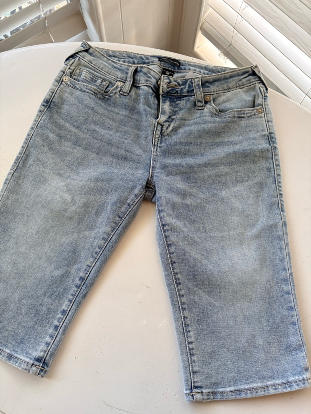 True Religion Riley Knee-Length Shorts in Faded Blue Denim